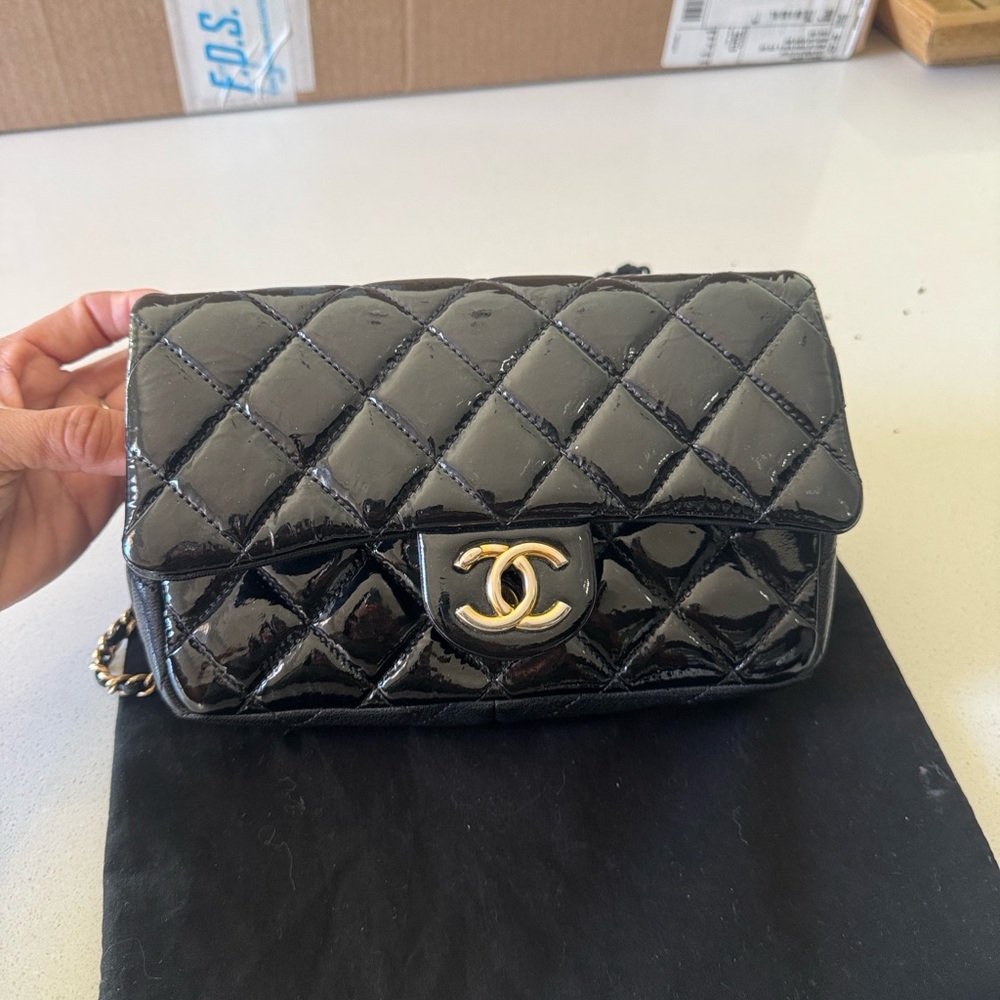 Authentic Chanel Paris-Salzburg Patent Goatskin CC Bag (2015–2016)